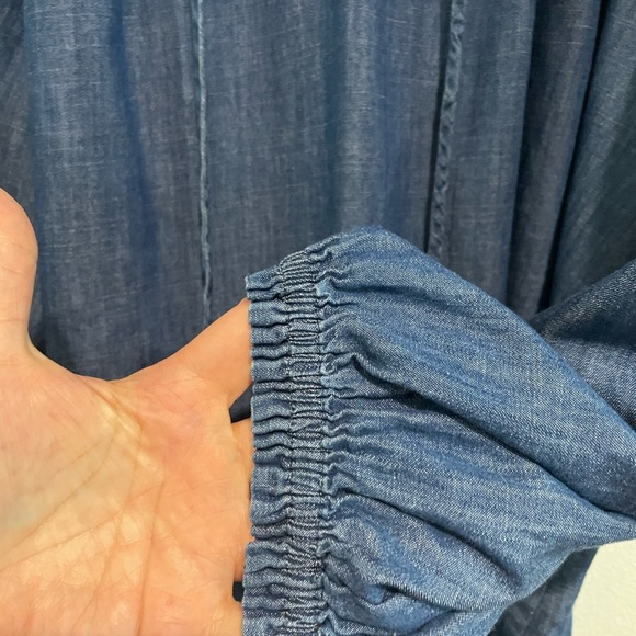 Women’s Dip Chambray Blue Peasant Blouse in Size 3x - Picture 3 of 5